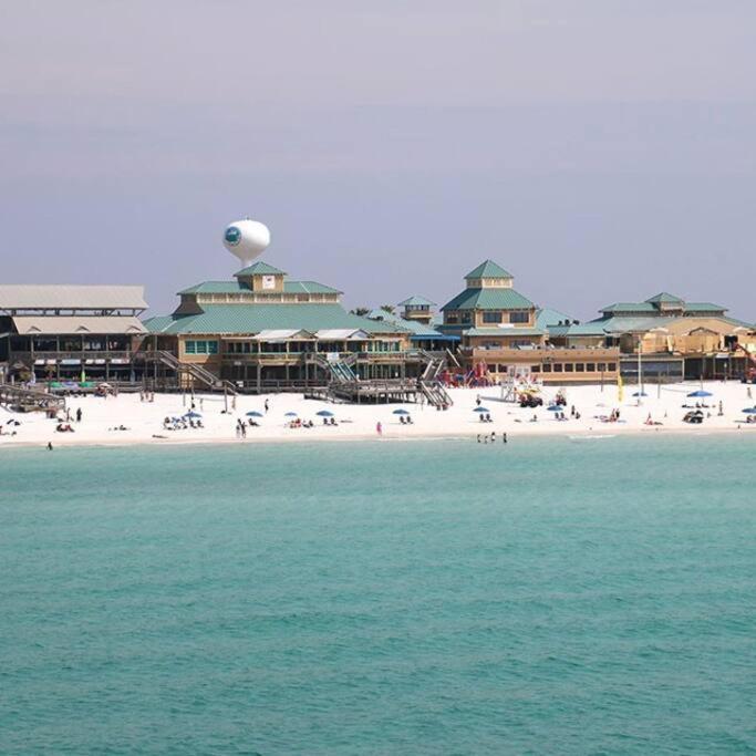 Modern 2 Bedroom Townhome Minutes From The Beach!! شاطئ فورت والتون المظهر الخارجي الصورة