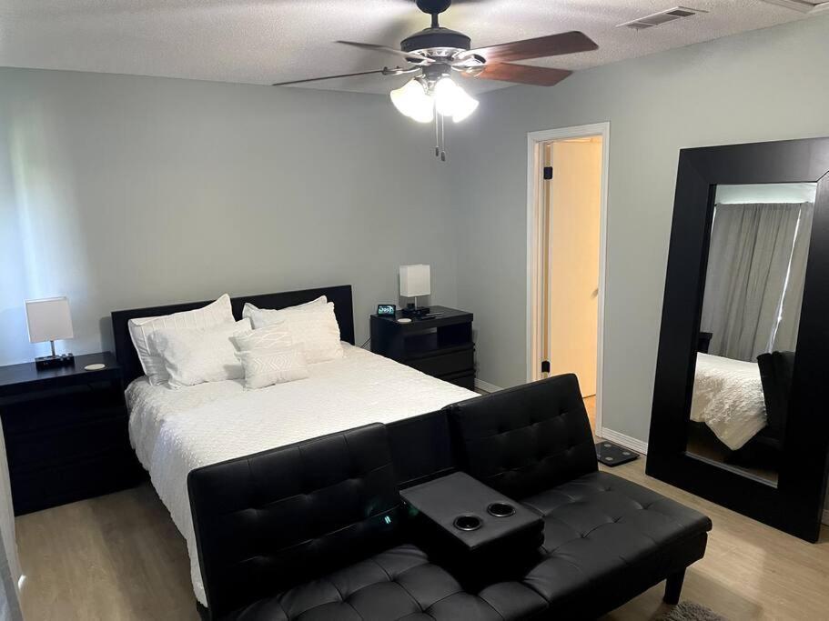 Modern 2 Bedroom Townhome Minutes From The Beach!! شاطئ فورت والتون المظهر الخارجي الصورة