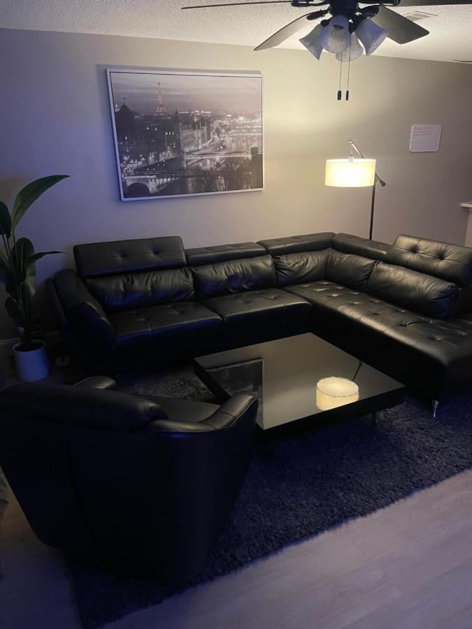 Modern 2 Bedroom Townhome Minutes From The Beach!! شاطئ فورت والتون المظهر الخارجي الصورة